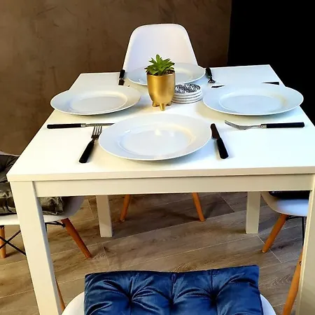 ☆wow! Stylish In Centre Near University☆ *