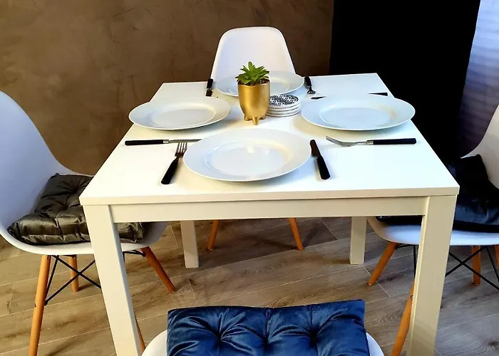 ☆wow! Stylish In Centre Near University☆ *