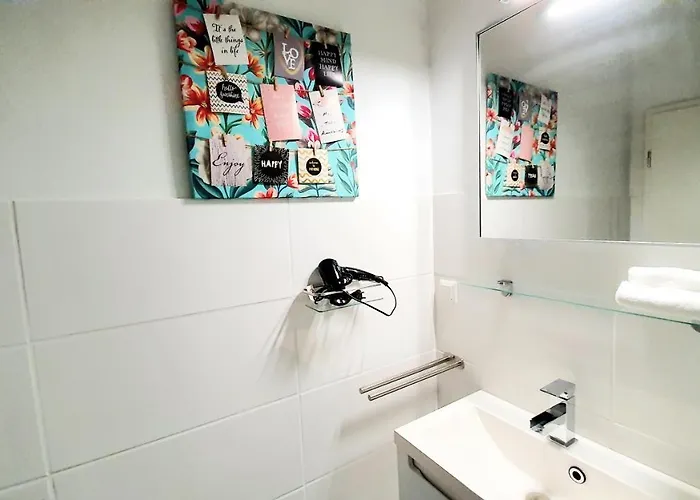 ☆wow! Stylish In Centre Near University☆ *